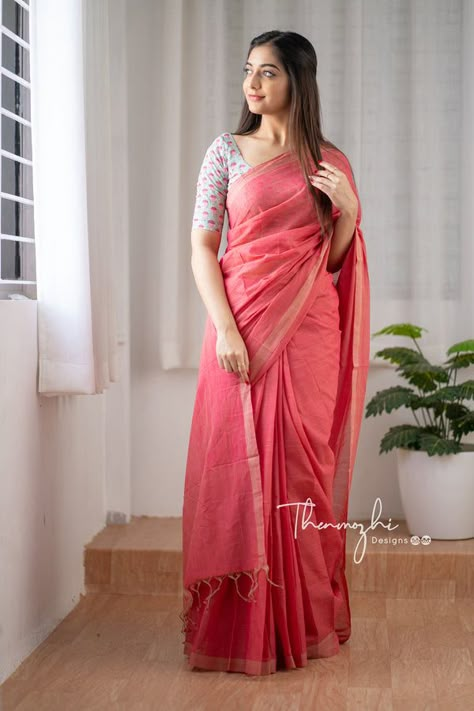 Simple Pink Saree Look, Pink Cotton Saree Contrast Blouse, Pink Handloom Saree, Contrast Blouse For Pink Saree, Pink Colour Saree Contrast Blouse, Simple Look In Saree, Blouse For Pink Saree, Pink Saree With Contrast Blouse, Pink Contrast Blouse