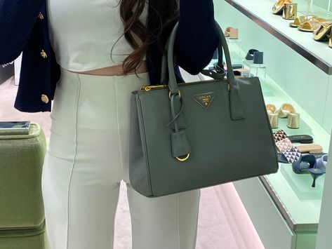 #prada #pradagalleria #greyhandbag Prada Galleria Bag, Prada Galleria, Prada, Handbags, Grey