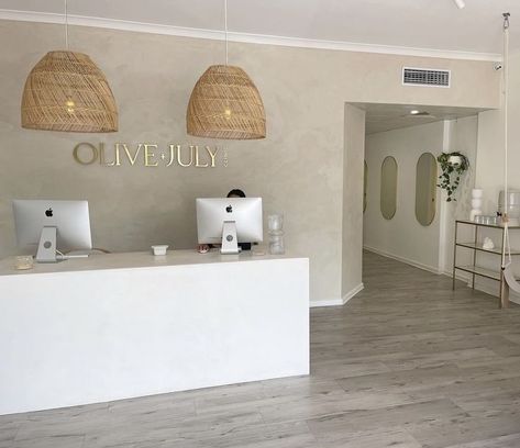 Cream Beauty Salon Decor, Aesthetic Reception Desk, Beauty Salon Signage Outdoor, Bridal Store Interior Layout, Retail Storage Ideas, Spa And Boutique, Spa Retail Area, Beauty Center Salon Interior Design, Modern Esthetician Room