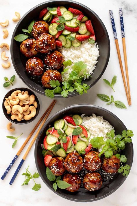 Pollo Bowl, Meatball Rice, Rice Toppings, Bowl Dinners, Asian Chicken Meatballs, February Recipes, Strawberry Cucumber, Chicken Entree, Ms Diet