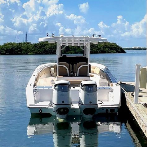 Fully Loaded 2023 Sea Pro 32 Offshore with twin Suzuki 350 for Sale. 💙 This Center console fishing boat is designed for conquering waves, chasing trophies, and creating memories that last a lifetime. 💙 Twin Suzuki 350 engines have 75 hours and just serviced. Asking: $273,000 Explore detailed information and find your next boat on BoatExportUSA.com #boatforsale #fishingboat #fishingmachine #fishingfun #offshorefishing #offshore #centerconsole #powerboat #powerboats #suzukimotors #boatofth... Boating Life, Center Console Fishing Boats, Deck Boats, Offshore Boats, Fishing Boats For Sale, Open Deck, Deck Boat, Offshore Fishing, Boat For Sale