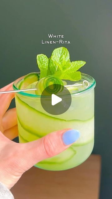 Kelly Pettit on Instagram: "White Linen 🤝 Margarita 

With the freshness of the cucumber and the delicate sweetness of the elderflower, this might just be the most “ready for spring” cocktail ever 🐛

1 1/2 oz tequila
1 oz cucumber juice, fresh
3/4 oz St Germain
3/4 oz lime juice
1/2 oz agave

Method: combine all ingredients in a cocktail shaker and shake with ice for 10 seconds. Line a rocks glass with a cucumber ribbon. Add ice and strain the cocktail into the glass. Garnish with fresh mint and cucumber. 

*Cucumber juice: I never really measure when I make this haha🙃 dice a cucumber (skin on) and add to a blender with water (enough water to slightly cover the cucumbers). Blend until smooth. Strain and store in an airtight container in the fridge. 

Enjoy!

#Cocktail #Cocktails #cockta Tequila Cocktails Recipes, Cucumber Cocktail, Virgin Drinks, Alcoholic Treats, Cucumber Juice, Cocktail Garnish, Summer Drink Recipes, Spring Cocktails, Holiday Cocktail Recipe