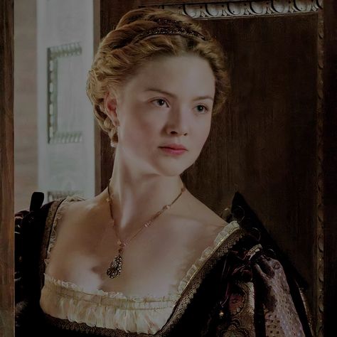 helga hufflepuff ຊ 𝙙𝙞𝙯𝙩𝙝𝙚𝙢𝙤𝙣𝙨𝙩𝙚𝙧 Daella Targaryen, Hufflepuff Girl, Alyssa Targaryen, Helga Hufflepuff, Lannister House, Hogwarts Founders, Harry Potter School, Holliday Grainger, Tela Iphone