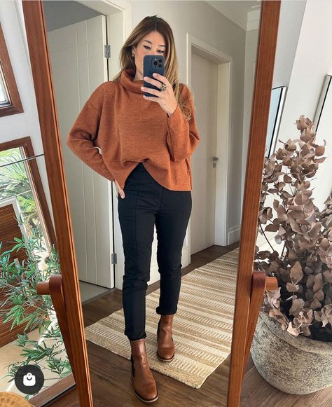 Outfit Botines Cafes, Camel Boots Outfit, Brown Chelsea Boots Outfit, Heels Boots Outfit, Brown Boots Outfit, Chelsea Boots Outfit, Outfit Botas, Cognac Boots, Look Office