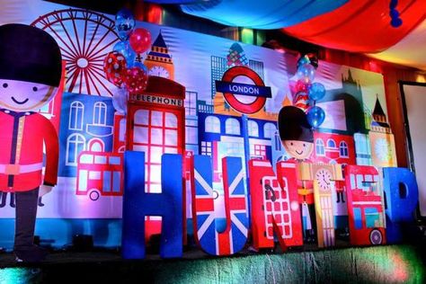 Hunter’s British Royal Themed Party – 1st Birthday England Classroom Decoration, British Themed Rooms, Royal Themed Party, London Theme Parties, Formal Themes, London Crafts, British Themed Parties, London Birthday, London Ideas