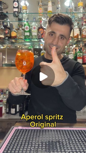 Aperol Spritz Recipe Cocktails, Amoral Spritz, Spritz Recipes Alcohol, How To Make Aperol Spritz, Sprits Cocktail, Aperol Spritz Receita, Aperol Recipes, Aperol Spritz Recept, Aperol Cocktail Recipes