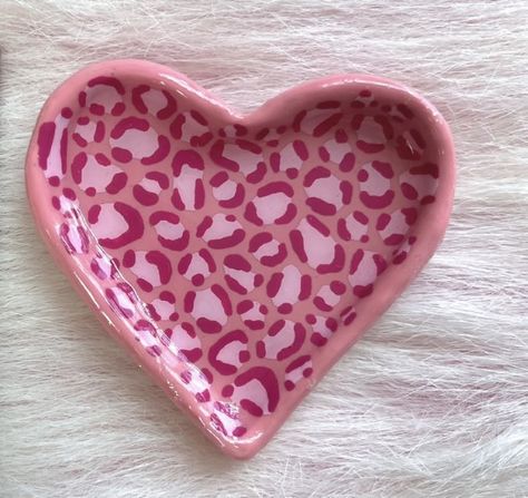 Pink jewelry trinket dish Pottery Easy Ideas Simple, Trinket Dish Pink, Leopard Print Pottery, Star Clay Dish, Slab Pottery Ideas Creative, Heart Ashtray Clay, Cute Easy Pottery Ideas, Coquette Clay Ideas, Ashtray Clay Ideas