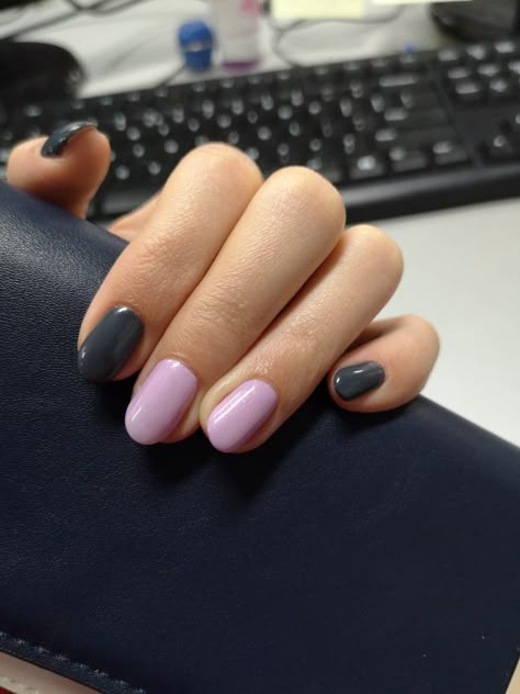 Fall nails #purple #grey #darkgrey Pink And Purple Matte Nails, Grey And Lavender Nails, Pastel Purple And Black Nails, Purple And Grey Nail Ideas, Gray And Purple Nails, Grey And Purple Nails, Grey Purple Nails, Purple And Grey Nails, Purple Grey Nails