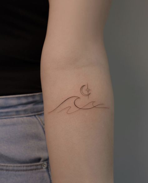 Beach Waves Tattoo Ideas, Moon And Waves Tattoo Simple, Ocean Wave Tattoo Minimalist, Matching Wave Tattoos, Minimalist Tattoo Wave, Moon Ocean Tattoo, Beach Wave Tattoo Ideas, Wave And Moon Tattoo, Minimal Wave Tattoo