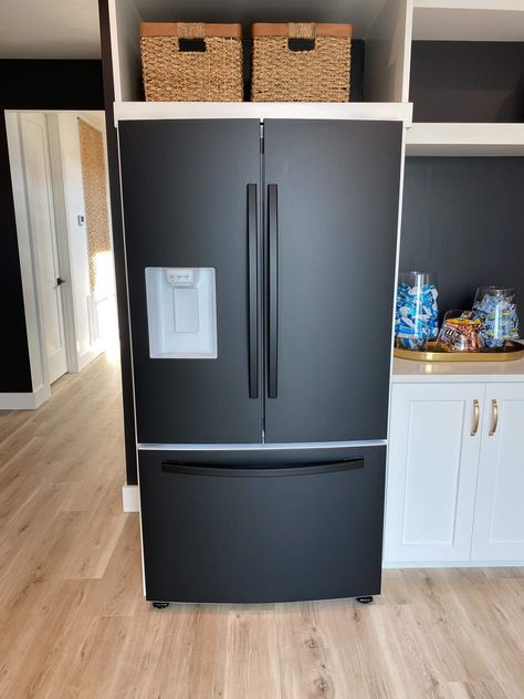 Paint Refrigerator, Black Fridges, New Fridge, Black Refrigerator, Refrigerator Wraps, Color Refrigerator, Stainless Steel Fridge, Door Wraps, Stainless Steel Refrigerator