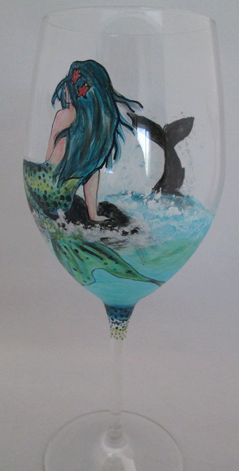 Painting Ideas Mermaid, Coffee Mug Painting Ideas, Coffee Mug Painting, Wine Bottle Painting, Mermaid Wine Glass, Whales Tail, Glass Coffee Mug, Painted Wine Bottles, Beach Ideas