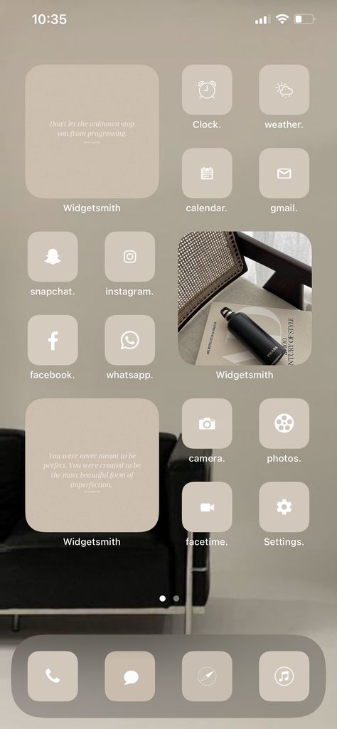 Homescreen Layout Minimalist, I Pad Aesthetic Home Screen, Iphone Home Screen Layout Minimalist, I Pad Home Screen, Ipad Widget Design, Homescreen Minimalist, Home Screen Ideas Aesthetic, Iphone Layout Homescreen, Lockscreen Iphone Quotes