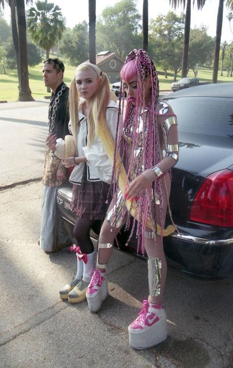 brooke candy  grimes Brooke Candy, Claire Boucher, Club Kids, Saint John, Japanese Street Fashion, Harajuku Fashion, Looks Style, Grunge Fashion, Japanese Fashion