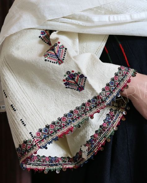 Traditional Bulgarian embroidery part of the bridal attire from Gabrovo area, early 1800's. Source: The Live Roots of Bulgaria Foundation Bulgarian Motives, Bulgarian Aesthetic, Bulgarian Traditions, Bulgarian Women, Bulgarian Folklore, Bulgarian Embroidery, Bulgarian Clothing, Bridal Attire, Folk Clothing