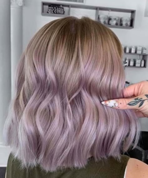 Lavender Hair Color Ideas, Lavender Blonde, Lavender Hair Colors, Hair Color Ideas For Fall, Latest Hair Color, Lilac Hair, Spring Hair Color, Hair Color Pastel, Lavender Hair