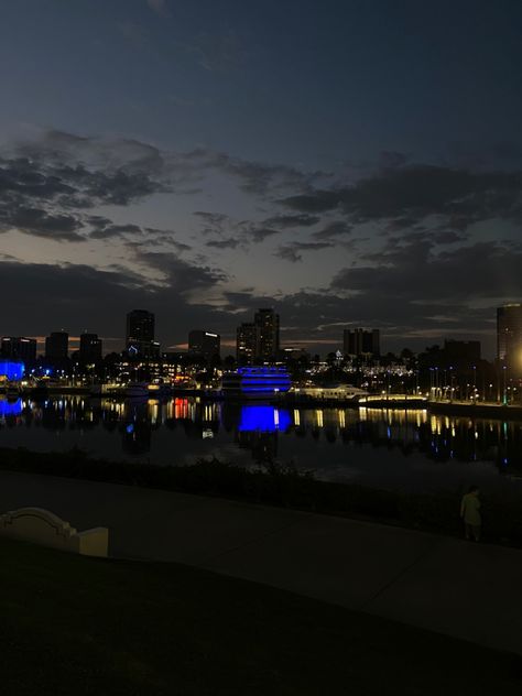 long beach, CA #california #nighttime #casualpost #photodumpidea #instagramstoryideas California Night, Los Angeles At Night Aesthetic, Pier Aesthetics Night, Los Angeles Beach Night, Long Beach City, Long Beach Pike, The Pike Long Beach, Los Angeles Skyline At Night, Long Beach California