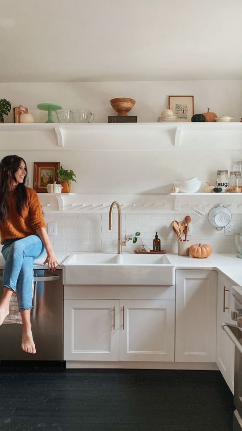 white cottage core kitchen with open shelves White Kitchen Shelves Styling, Narrow Cottage Kitchen, Shaker Kitchen Open Shelving, Shaker Kitchen Shelves, Cottage Kitchen Open Shelving, Single Open Shelf Kitchen, White Open Shelving Kitchen, Shaker Shelves, White Shelves Kitchen