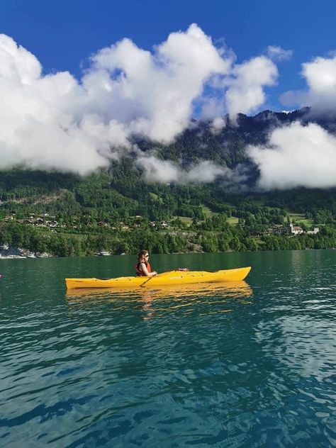 Great Kayaking Fun on Lake Brienz Switzerland Lake Brienz Switzerland, Brienz Switzerland, Lake Brienz, Switzerland Summer, Beautiful Switzerland, Going On Holiday, Zurich, Water Sports, Kayaking