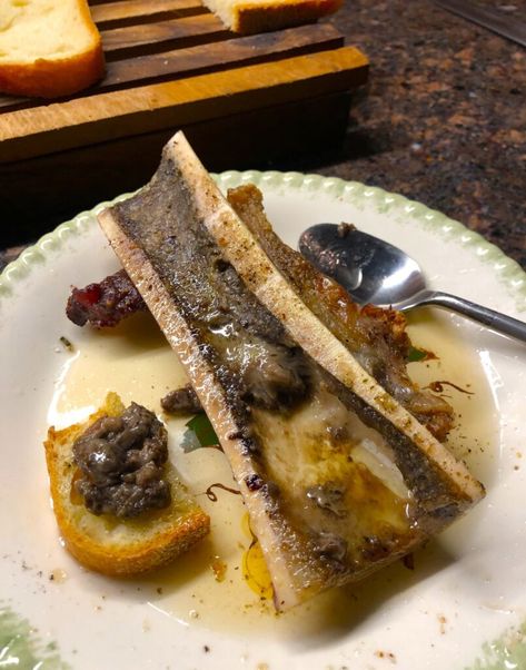 How To Cook Marrow Bones, Oven Roasted Bone Marrow, How To Make Bone Marrow, How To Cook Bone Marrow, Cooking Bone Marrow, Beef Marrow Bones, Roasted Bone Marrow, Gourmet Chef, Bone Marrow