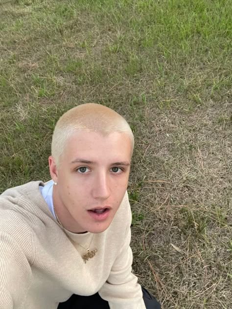 Shaved White Hair, White Hair Buzzcut Men, Men’s Rocker Hair, Bleach Buzzcut, White Buzzcut, Bleached Buzz Cut Men, Blonde Buzzcut Men, Bleached Buzz Cut, Bleached Buzzcut