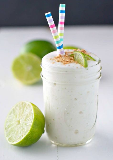 A sweet, tart, and creamy Key Lime Pie Protein Smoothie is the perfect healthy breakfast or clean eating snack to satisfy your sweet tooth! #keylime #keylimepie #smoothie #breakfast #theseasonedmom Creamy Key Lime Pie, Key Lime Pie Easy, Smoothie Recipes For Kids, The Seasoned Mom, Keto Smoothie Recipes, Perfect Healthy Breakfast, Protein Shake Recipes, Sweet Tart, Lime Pie