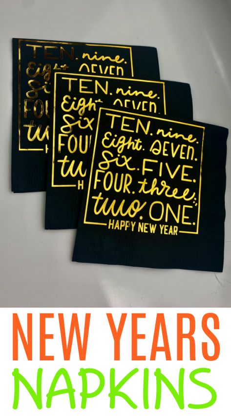 Make an entire set of cocktail napkins for your New Year’s Eve party in under an hour with this quick and easy Cricut craft project. Did you know that you can use heat transfer vinyl on paper? You can!We’ll show you how beautifully it works with this fun Cricut New Year’s Eve craft. New Year Diy, Diy Recycled Projects, Beginner Crafts, Simple Crafts, Cricut Tips, New Year's Crafts, Custom Napkins, Cricut Craft, Diy Recycle