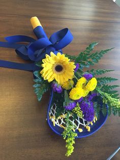 Senior night bouquet pool lacrosse sticks Lacrosse Stick Flower Bouquet, Lacrosse Senior Night Ideas, Lacrosse Senior Night, Senior Night Ideas, Lacrosse Ball Massage, Lacrosse Cupcakes, Lacrosse Decorations, Lacrosse Coach Gifts, Lacrosse Party