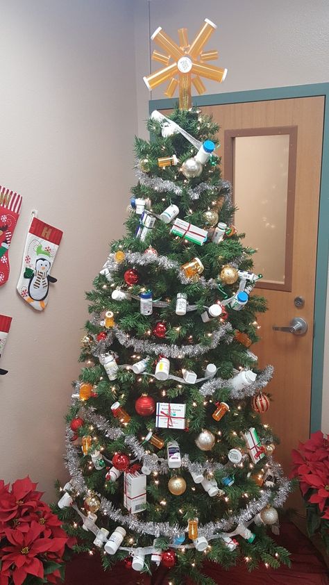 Healthcare Christmas Tree Ideas, Pharmacy Themed Christmas Tree, Pharmacy Holiday Decorations, Healthcare Christmas Tree, Healthcare Christmas Decorations, Medical Christmas Tree, Christmas Pharmacy Decorations, Pharmacy Christmas Tree, Christmas Hospital Decorations