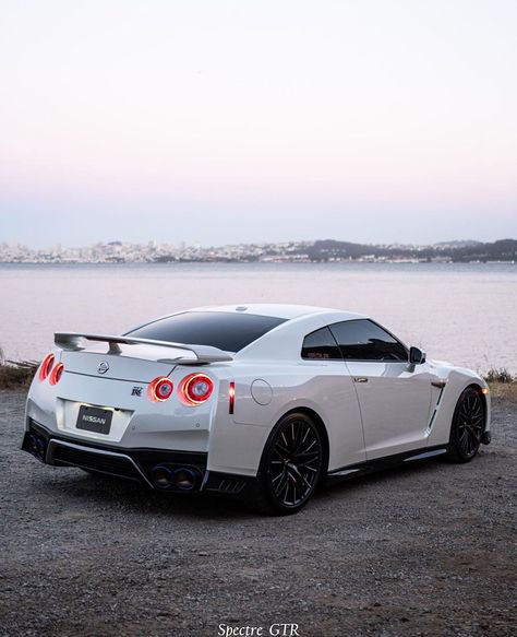 White Nissan Gtr, White Nissan, Nissan Gtr Nismo, Nissan Gtr Wallpapers, Gtr Nismo, Nissan R35, R35 Gtr, Nissan Gtr R35, Luxurious Interior