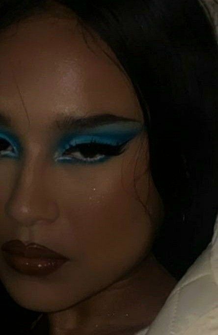 Galactic Makeup, Chola Makeup, Teal Makeup, Retro Makeup, Makeup For Black Skin, Swag Makeup, Star Makeup, Ethereal Makeup, Dope Makeup