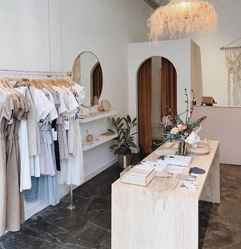 Botique Interiors Ideas, Boutique Clothing Store Design, Botique Interiors, Retail Store Layout, Clothing Boutique Interior, Waterfall Table, Boutique Store Displays, Dear Society, Retail Store Interior Design