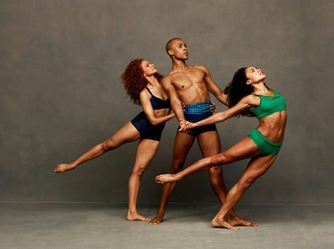 . Contemporary Dance Poses, American Dance, Dance Picture Poses, Flexibility Dance, Dance Photo Shoot, Dancer Poses, Alvin Ailey, Ballet Poses, Ballerina Dancing