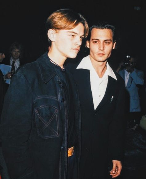 Leonardo DiCaprio and Johnny Depp Johnny Depp Leonardo Dicaprio, Paris Ootd, John Depp, Kaptan Jack Sparrow, 90s Actors, Leonardo Dicaprio 90s, 21 Jump Street, Young Johnny Depp, Johnny D