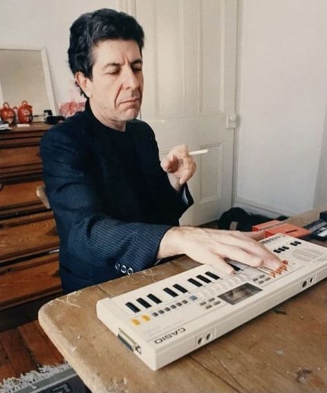 Club Music, Leonard Cohen, Muse, Documentaries, Keyboard, Songwriting, Cool Photos, Musical, On Twitter