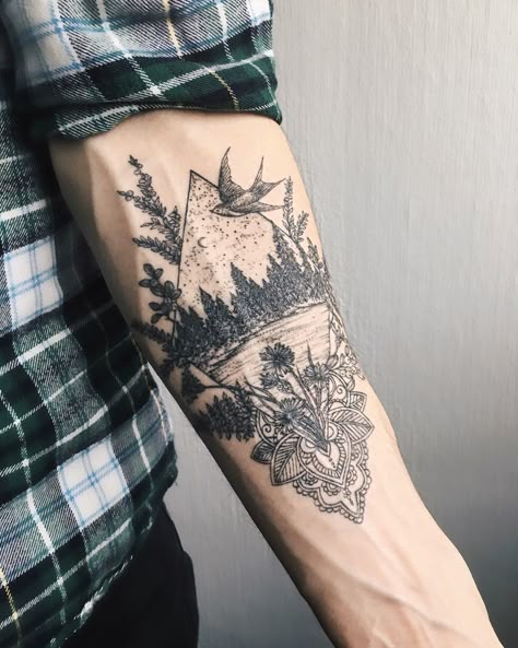 1,473 Likes, 14 Comments - Yaana Gyach • tattoo artist (@yg.tattooing) on Instagram: “healed for my  @alexanderheartfelt ••••• #ygtattooing #gyachyaana #linework #dotwork…” Geometric Dotwork Tattoo, Yg Tattoos, Tattoo Trend, Landscape Tattoo, Forearm Tattoo Women, Geniale Tattoos, E Tattoo, Mountain Tattoo, Aesthetic Tattoo