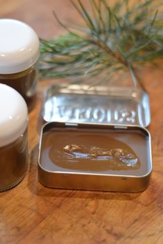 How to Make Pine Pitch Salve Pine Pitch Salve, Pine Salve, Pine Pitch, Drawing Salve, Farm Diy, Traditional Drawing, Salve Recipes, Herbal Salves, Magia Das Ervas