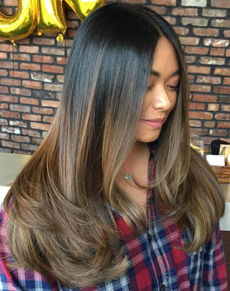 Black To Brown Ombre Hair Black To Brown Ombre Hair, Hairstyles For Long Thick Hair, Straight Thick Hair, Sleek Straight Hairstyles, New Long Hairstyles, Haircuts For Long Hair With Layers, Brown Ombre Hair, Blond Balayage, Ombre Hair Blonde