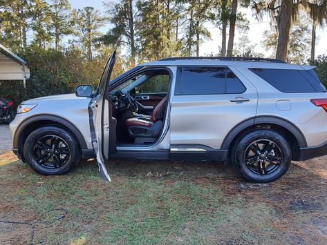 Ford Explorer Custom, Ford Explorer Off Road, Ford Explorer Timberline, 2018 Ford Explorer, 2017 Ford Explorer, 2013 Ford Explorer, 2020 Ford Explorer, Ford Explorer Xlt, Custom Interior