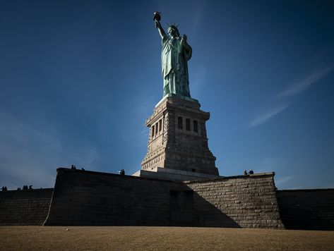 New York Tourist Attractions, Nyc Attractions, New York City Christmas, Christmas In New York, Liberty Island, Visit New York City, To Do In New York, The Statue Of Liberty, Ellis Island