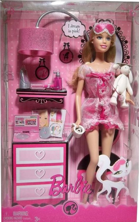 Barbie Dolls Fashionista, Barbie Toys 2000s, Barbie Doll 2000s, Barbie 2000s Aesthetic, 2000s Barbie Aesthetic, Barbie 2000 Dolls, Different Barbies, 2000s Barbie Dolls, Types Of Barbies