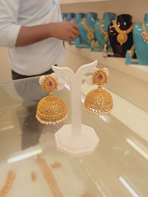 Gold Jhumkis Bridal, Big Jhumka Earrings Gold, Gold Jumkas Design Latest Bridal, Golden Jumkha, Gold Jimiki Earrings Designs, Jumki Design Gold Bridal, Gold Earrings Indian Wedding Bridal, Jumkas Gold Indian Bridal, Jimiki Kammal Design