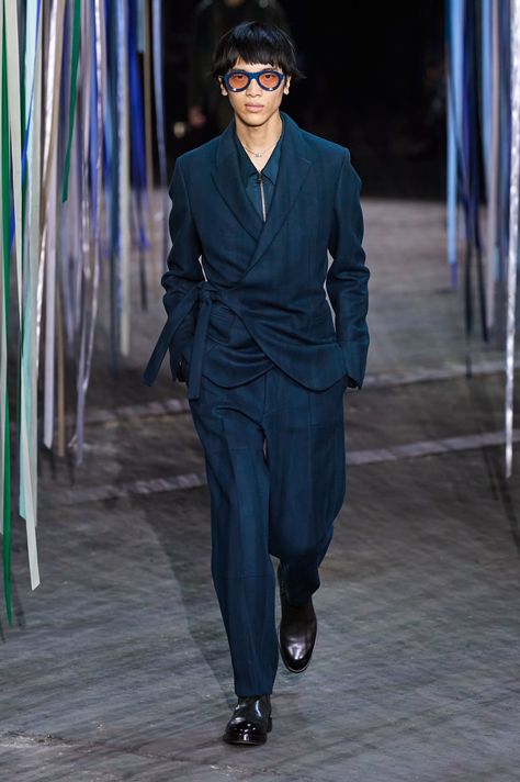 Black Tux, Prussian Blue, Menswear Fashion Show, Black Tuxedo, Vogue Russia, Menswear Fashion, Ermenegildo Zegna, Menswear Collection, Red Carpet Fashion