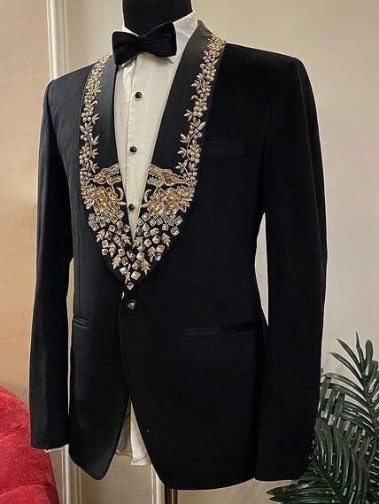 Coat Pant For Men Suits Wedding, Coat Pant For Men, Embroidery Blazer, Mens Wedding Suits, Men Suits Wedding, Designer Blazers For Men, Wedding Kurta For Men, Asian Bridal Dresses, Wedding Embroidery