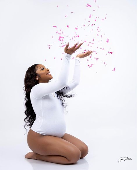 Bodysuit Outfit Pregnant Women, Maternity Photoshoot Themes, Maternity Shoot Hairstyles Black Women, Black Women Maternity Shoot Photo Ideas, Butterfly Maternity Shoot Black Women, Maternity Photography Black Women, Maternity Photo Shoot Ideas Black Women, Maternity Pictures Single Mom, Maternity Pictures Black People