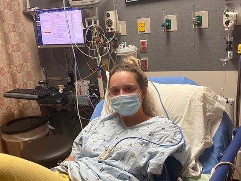 Hospital Prank, Woman In Hospital, Natalia Poklonskaya, Hospital Admit, Fridge Photos, Ashley Alexiss, Bills Quotes, Hospital Admit Hand Pics, Hospital Bed