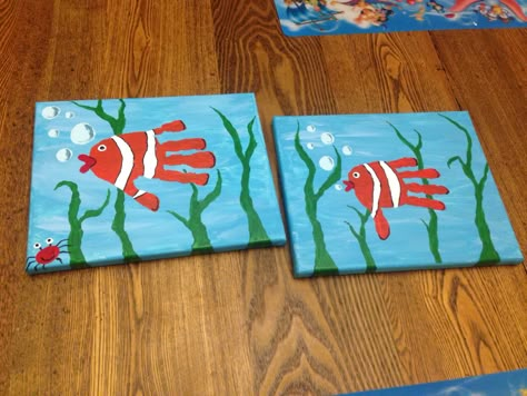 Handprint fish Fish Handprint Craft, Handprint Fish, Fish Handprint, Brown Bear Book, Craft Handprint, Under The Sea Crafts, Underwater Theme, Sea Crafts, Fish Crafts