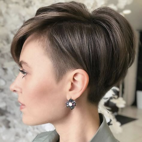 Volume Haircut, Cute Pixie Cuts, Pixie Cut With Bangs, Fall Hair Cuts, Curly Pixie, Air Dry Hair, Short Layered, Pixie Styles, Short Layered Haircuts