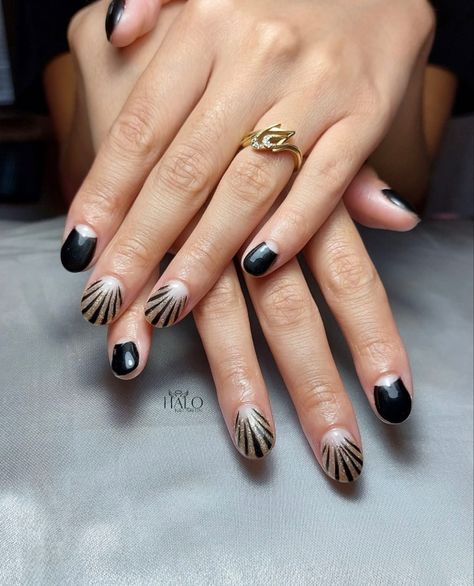 art deco, black, gold, half moons, nail art, short nails Art Deco Gel Nails, Black Art Deco Nails, Art Deco Nails Gatsby, 1920s Nails Roaring 20s, Gatsby Nails 1920s, 1920 Nails, Roaring 20s Nails, Great Gatsby Nails, 1920s Nails