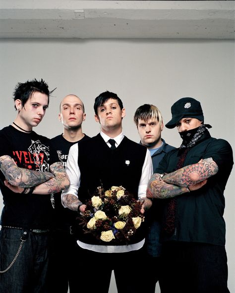 good charlotte site:tumblr.com — Google meklēšana Good Charlotte Band, Good Charlotte, Band Posters, Pop Punk, Girl Bands, Music Bands, Captain Hat, Take That, Band