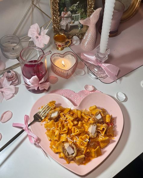 What coquette girls eat for dinner 🍽️💝 cooked barilla’s love pasta with vodka sauce and breaded chicken 🎀. @barillaus Bon Appétit 😋 ! #dinner #coquette #coquettecore #valentines #dinnerinspo #dinnerideas #vday #lovecore #love #hearts #fluentinpink #gettingsomewhere #bows #pinkaesthetic #foodie #food #foodblogger #hearts #pink #pinterest #pinterestinspired Pink Cooking Aesthetic, Coquette Dinner, Coquette Food, Pink Pasta, Vodka Sauce Pasta, Pink Plates, Vodka Sauce, Pink Foods, Breaded Chicken